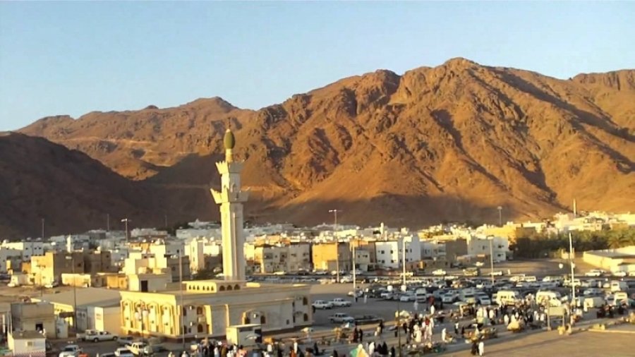 Uhud Şehitliği